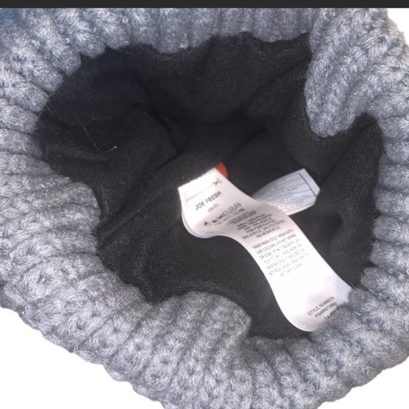 Silver Metallic Matching Hat and Scarf Set - Picture 6 of 8